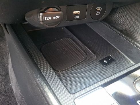 Used 2025 Hyundai Elantra SEL FWD image 27