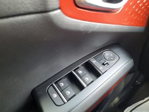 Certified 2025 Kia Soul GT-Line w/ GT-Line Technology Package FWD image 22