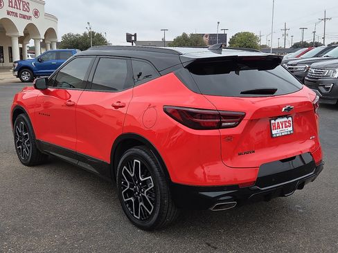 Used 2025 Chevrolet Blazer RS w/ Driver Confidence II Package image 3