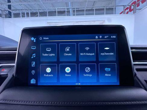 Used 2022 Chevrolet Tahoe Z71 w/ Luxury Package AWD/4WD image 17