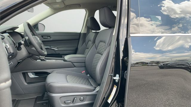 New 2026 Nissan Pathfinder SV FWD image 18