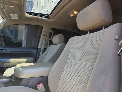 Used 2012 Toyota Tundra 4x4 CrewMax w/ SR5 Pkg image 12