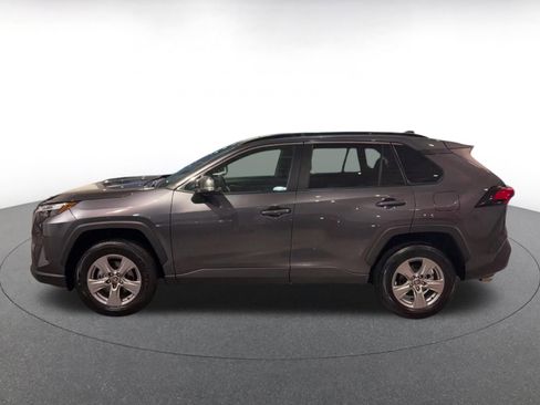 Used 2025 Toyota RAV4 XLE image 9