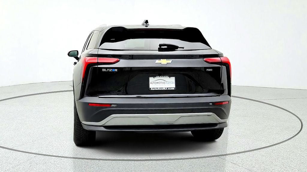 Used 2024 Chevrolet Blazer EV LT AWD/4WD image 6