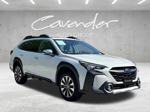 Used 2024 Subaru Outback Touring AWD/4WD image 2