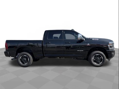 Used 2025 RAM 2500 Laramie AWD/4WD image 6