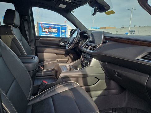 Used 2024 Chevrolet Tahoe Premier AWD/4WD image 16