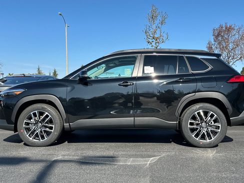 New 2026 Toyota Corolla Cross XLE image 5