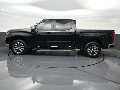 Used 2025 Chevrolet Silverado 1500 LT RWD image 2