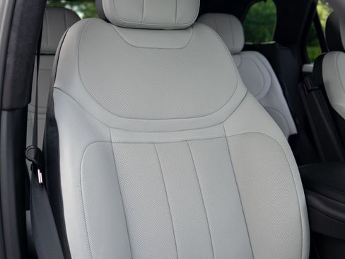 Used 2023 Land Rover Range Rover Sport First Edition image 41