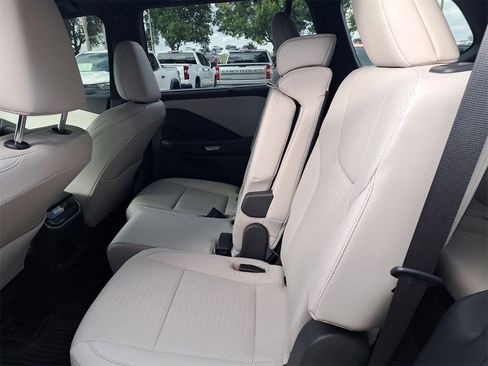 Used 2024 Lexus TX 350 FWD image 11