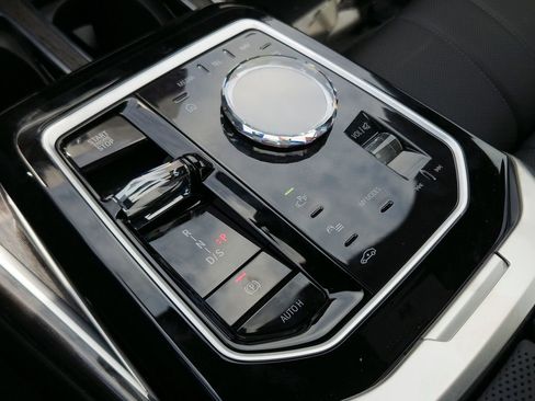New 2026 BMW 740i RWD image 9