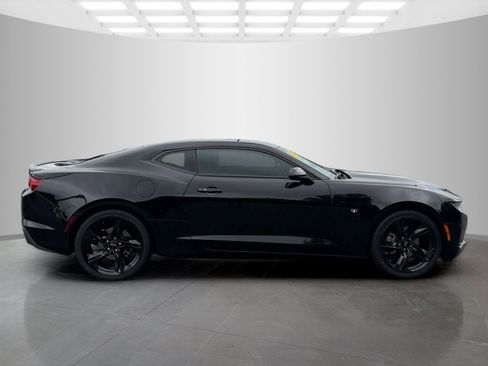 Used 2023 Chevrolet Camaro LT RWD image 6