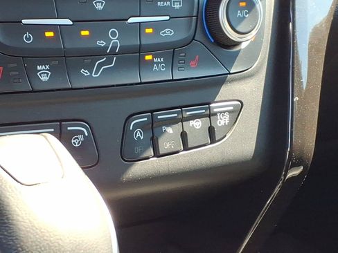 Used 2019 Ford Escape Titanium FWD image 22