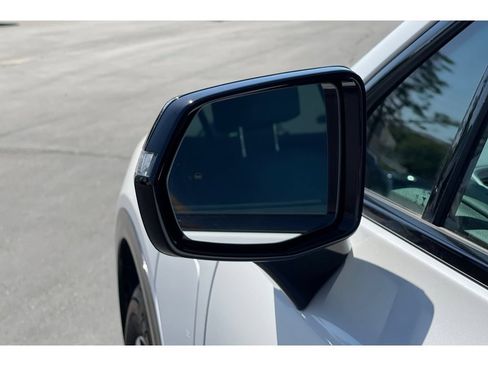 Used 2025 Honda Prologue Touring image 11