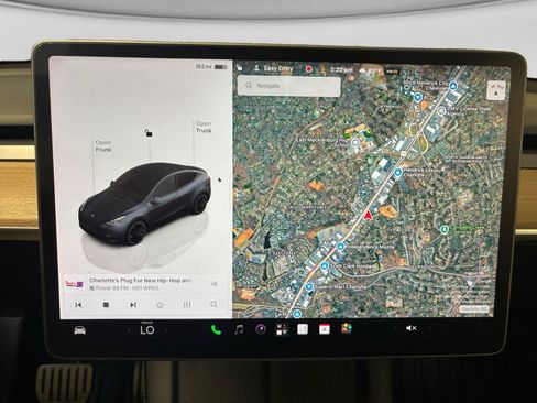 Used 2022 Tesla Model Y Performance AWD/4WD image 18
