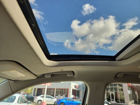 Used 2020 Chevrolet Traverse Premier w/ LPO, Floor Liner Package image 19