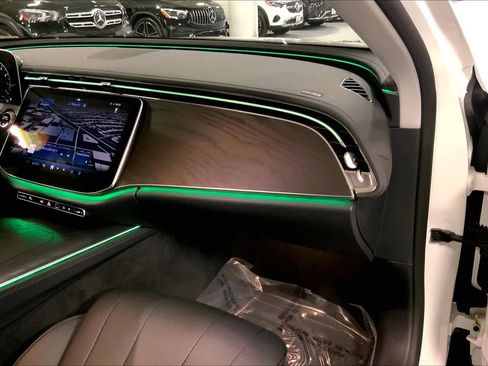 Used 2025 Mercedes-Benz E 450 4MATIC All-Terrain Wagon image 17