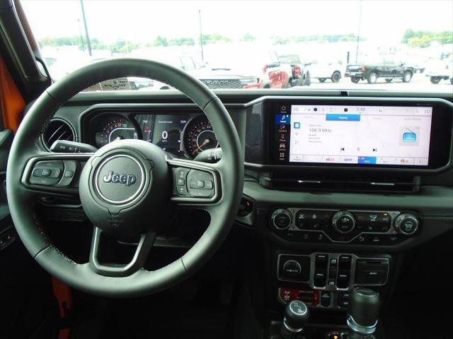 Certified 2025 Jeep Gladiator Mojave w/ Safety Group AWD/4WD image 12