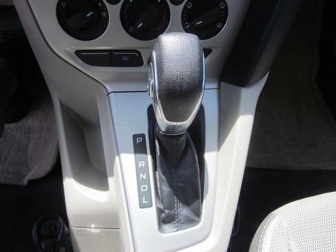 Used 2012 Ford Focus SE FWD image 23