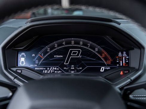 Used 2023 Lamborghini Huracan Tecnica RWD image 27