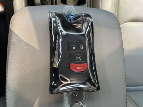 Used 2023 Jeep Gladiator Overland image 39