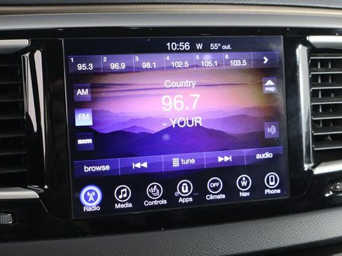 Used 2017 Chrysler Pacifica Touring-L w/ Tire & Wheel Group image 29