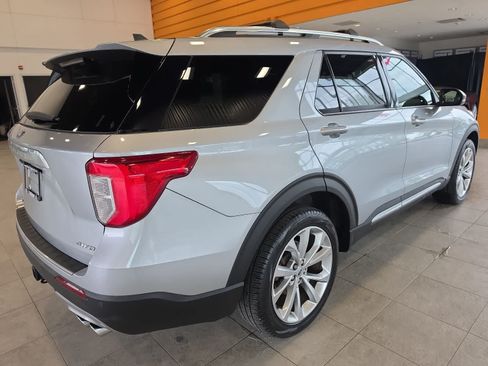 Used 2023 Ford Explorer Platinum w/ Technology Package AWD/4WD image 7