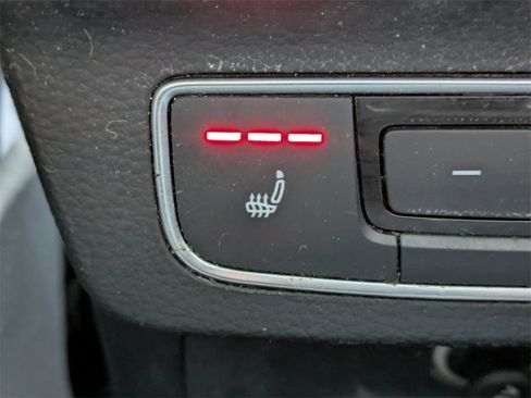 Used 2018 Audi Q5 2.0T Premium Plus w/ Premium Plus Package image 17