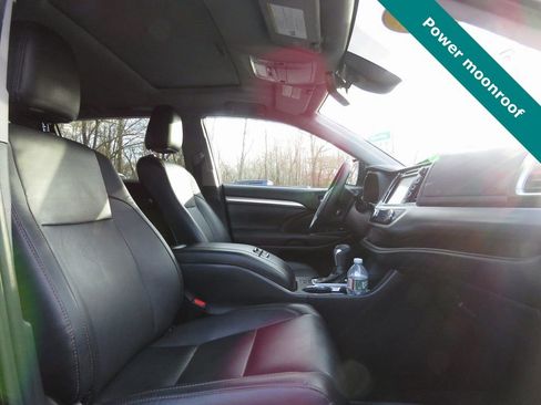 Used 2019 Toyota Highlander XLE image 13