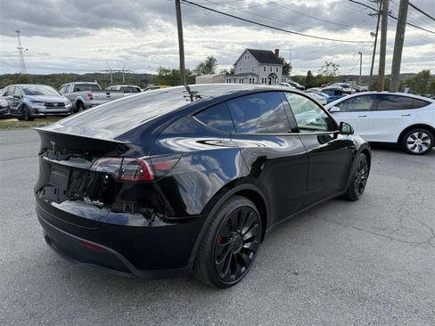 Used 2023 Tesla Model Y Performance AWD/4WD image 5