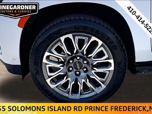 Used 2023 GMC Yukon Denali Ultimate w/ LPO, Floor Liner Package AWD/4WD image 35