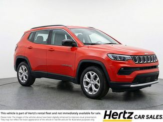 Used 2025 Jeep Compass Latitude AWD/4WD video 1