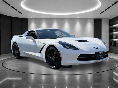 Used 2015 Chevrolet Corvette Stingray Coupe w/ 3LT Preferred Equipment Group RWD image 2
