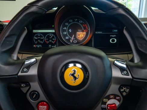 Used 2010 Ferrari 458 Italia Coupe RWD image 13