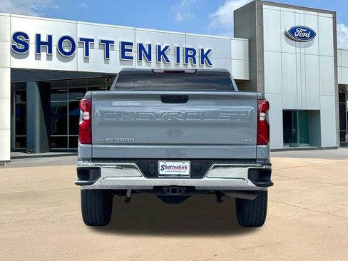 Used 2024 Chevrolet Silverado 1500 LT RWD image 8