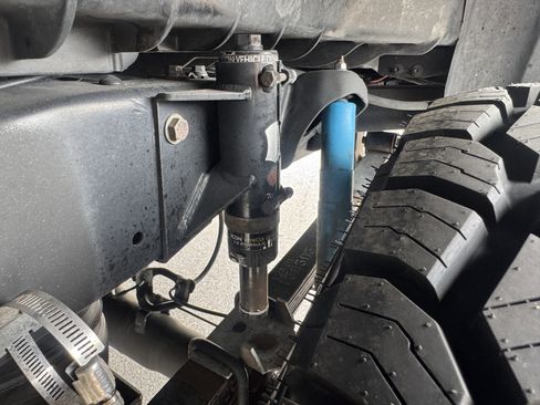 Used 2018 Toyota Tacoma TRD Off-Road w/ Technology Package image 14