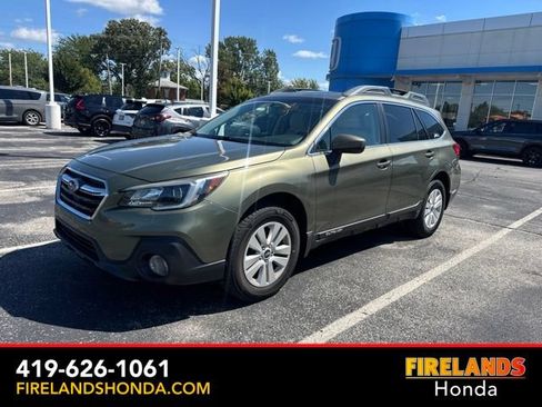 Used 2018 Subaru Outback 2.5i Premium AWD/4WD image 2