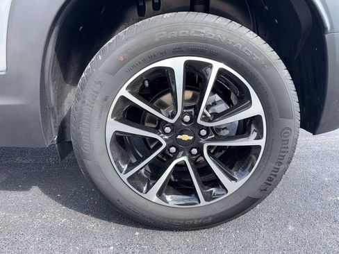 Used 2025 Chevrolet TrailBlazer LT AWD/4WD image 21