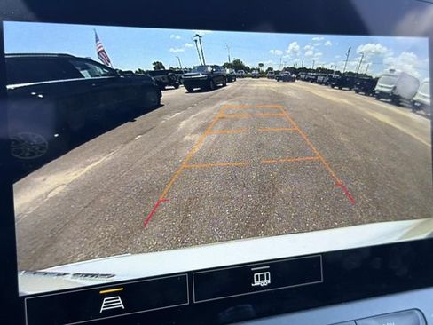 Used 2025 Chevrolet Blazer LT AWD/4WD image 31