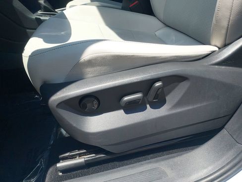 Used 2019 Volkswagen Tiguan SE w/ 3rd Row Seat Package AWD/4WD image 26