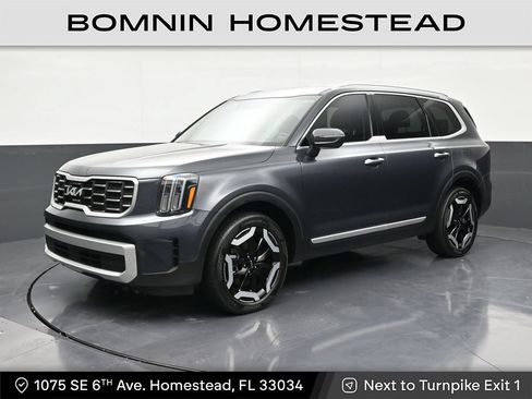 Used 2024 Kia Telluride S FWD image 1