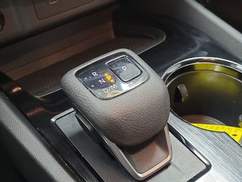 Used 2024 Nissan Rogue SV AWD/4WD image 29