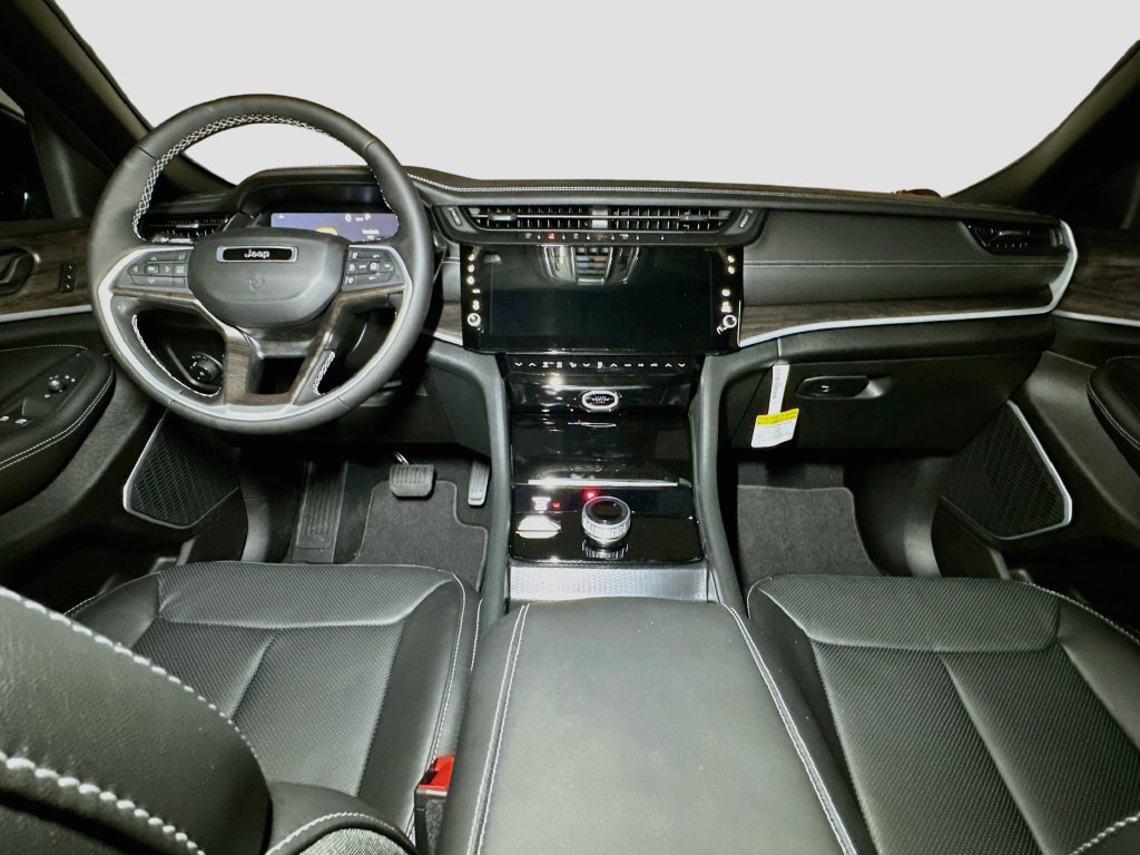 New 2027 Jeep Grand Cherokee Limited AWD/4WD image 6