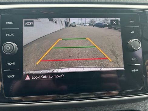 Certified 2022 Volkswagen Atlas SEL image 25