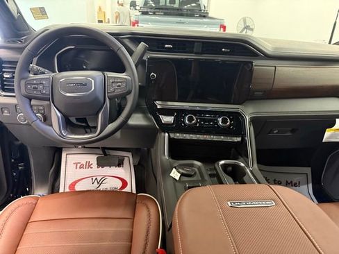 New 2026 GMC Sierra 2500 Denali Ultimate AWD/4WD image 16