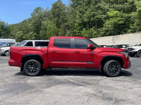 Used 2024 Toyota Tundra Platinum AWD/4WD image 2