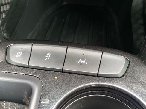 Used 2023 Chevrolet TrailBlazer LT FWD image 9