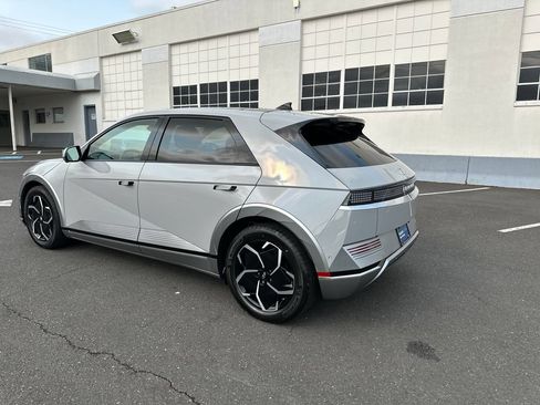 Certified 2023 Hyundai Ioniq 5 Limited w/ Cargo Package RWD image 4