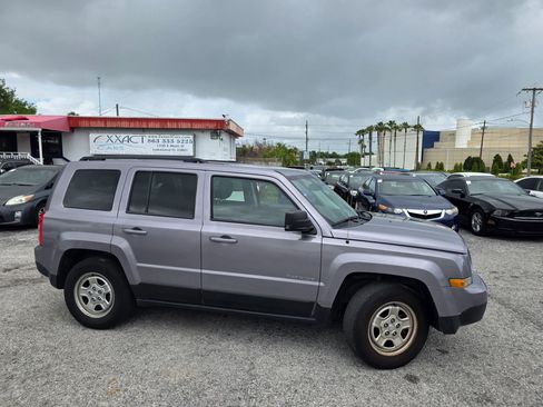 Used 2016 Jeep Patriot Sport w/ Power Value Group FWD image 8